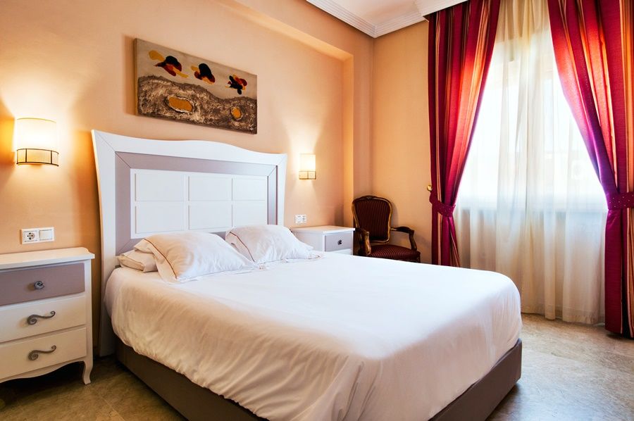 Hotel Del Val - Parking Gratuito Andujar Bagian luar foto